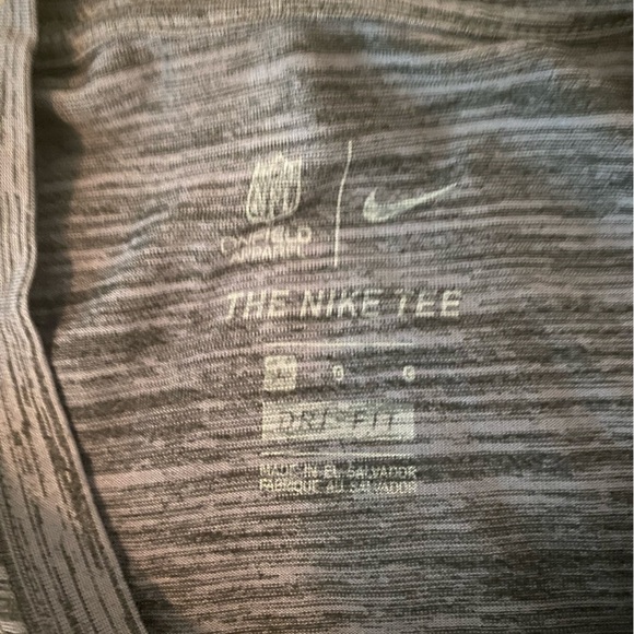 Carolina Panthers Nike dri fit tee shirt - Picture 3 of 4